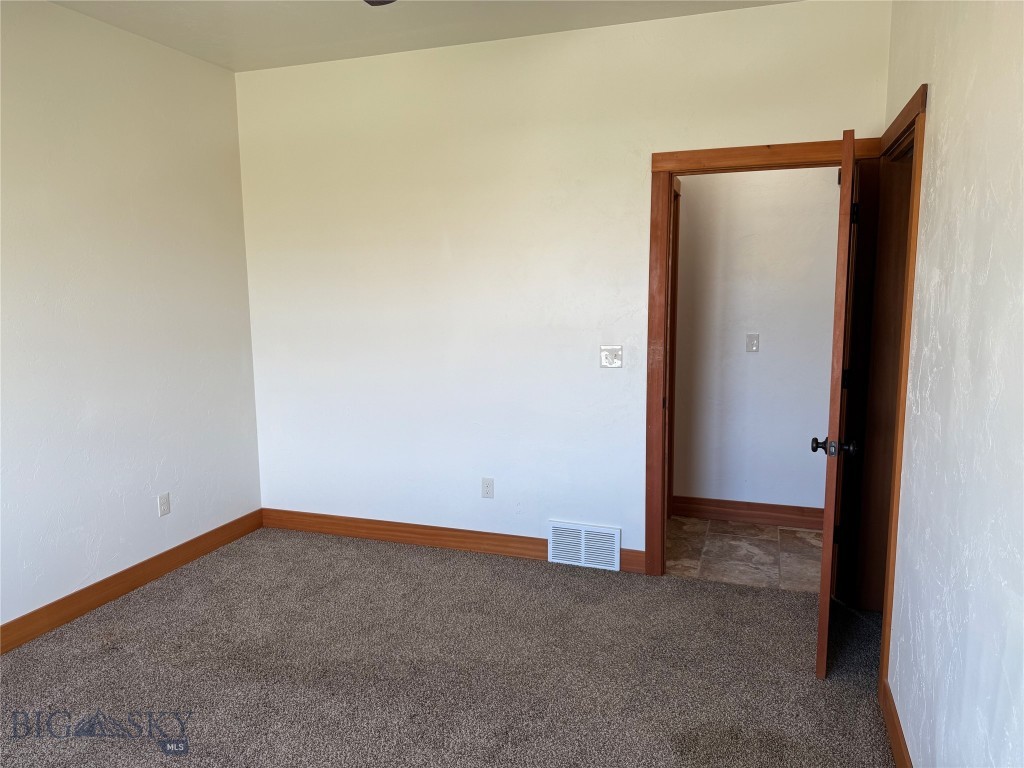 270 Southwind Property Photo 33