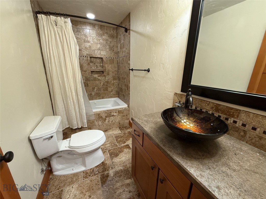 270 Southwind Property Photo 44