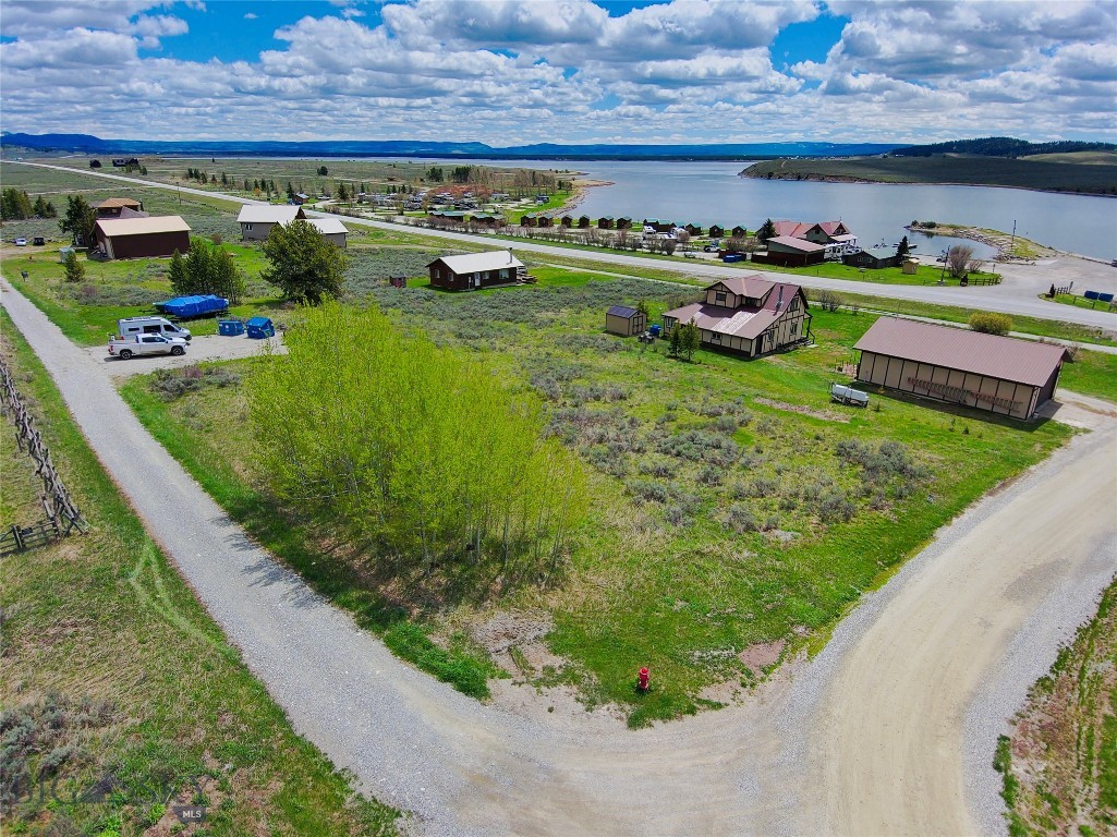 22 Hebgen Mountain Property Photo 5