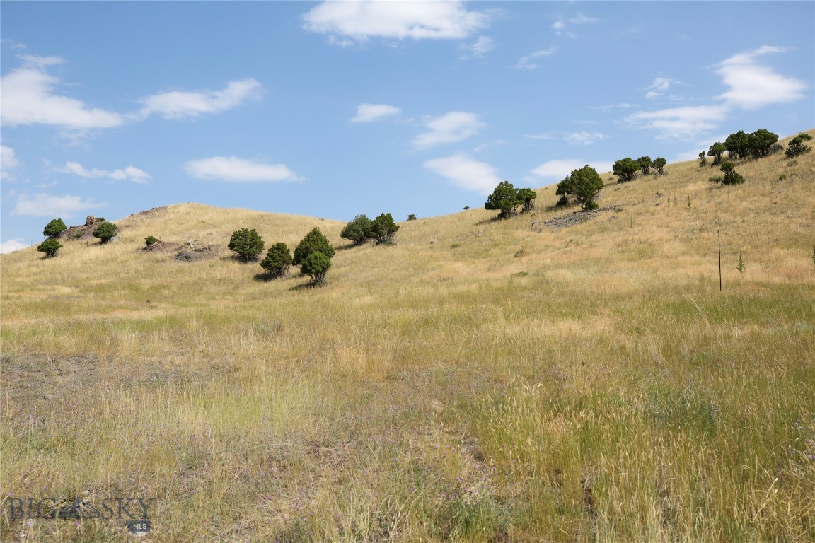 7 Aquila Lane Property Photo 8