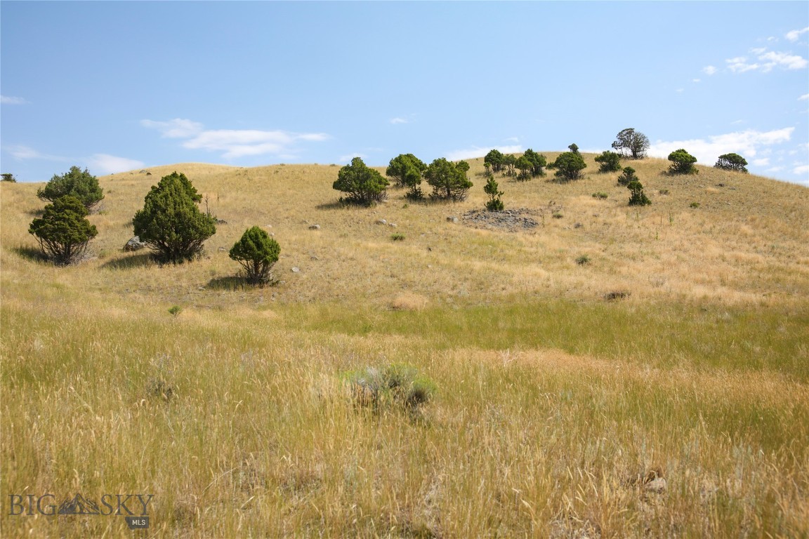 7 Aquila Lane Property Photo 13