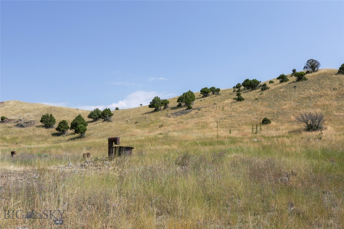 7 Aquila Lane Property Photo 15