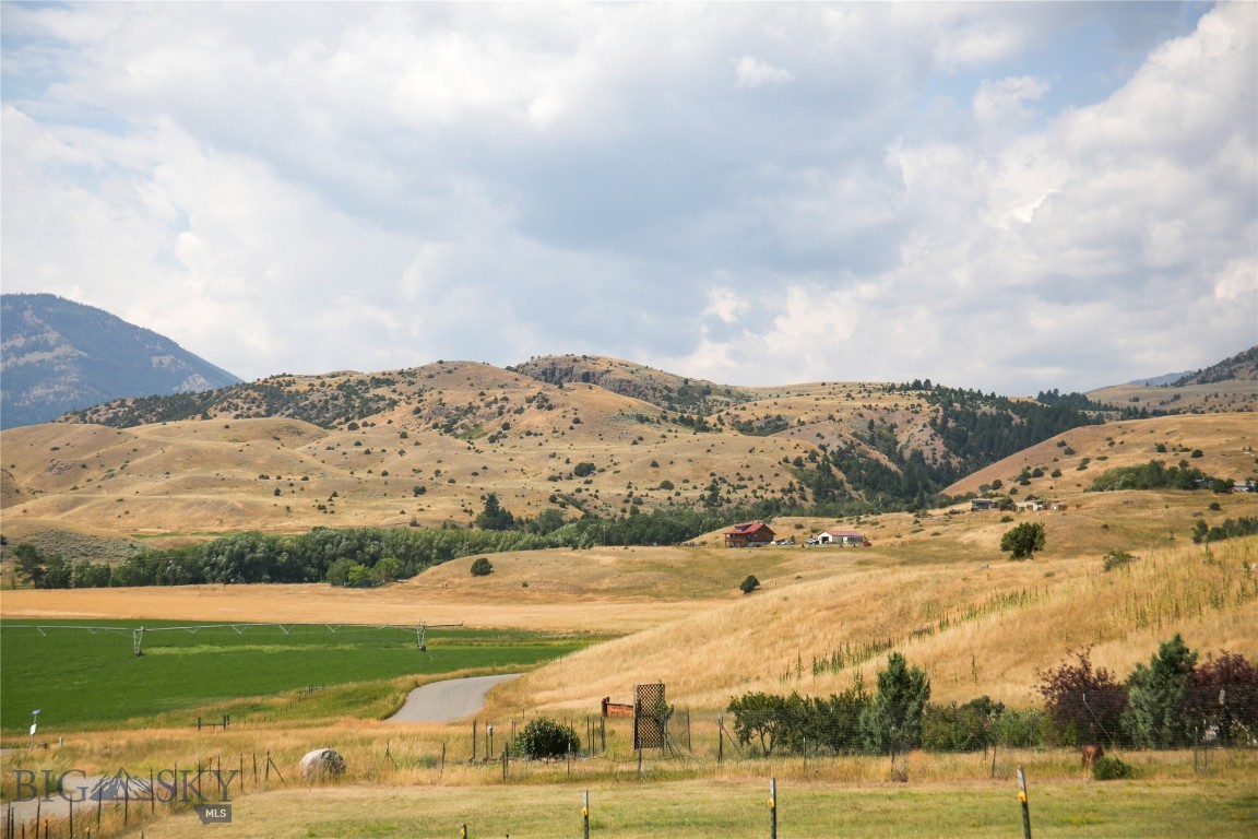 7 Aquila Lane Property Photo 36