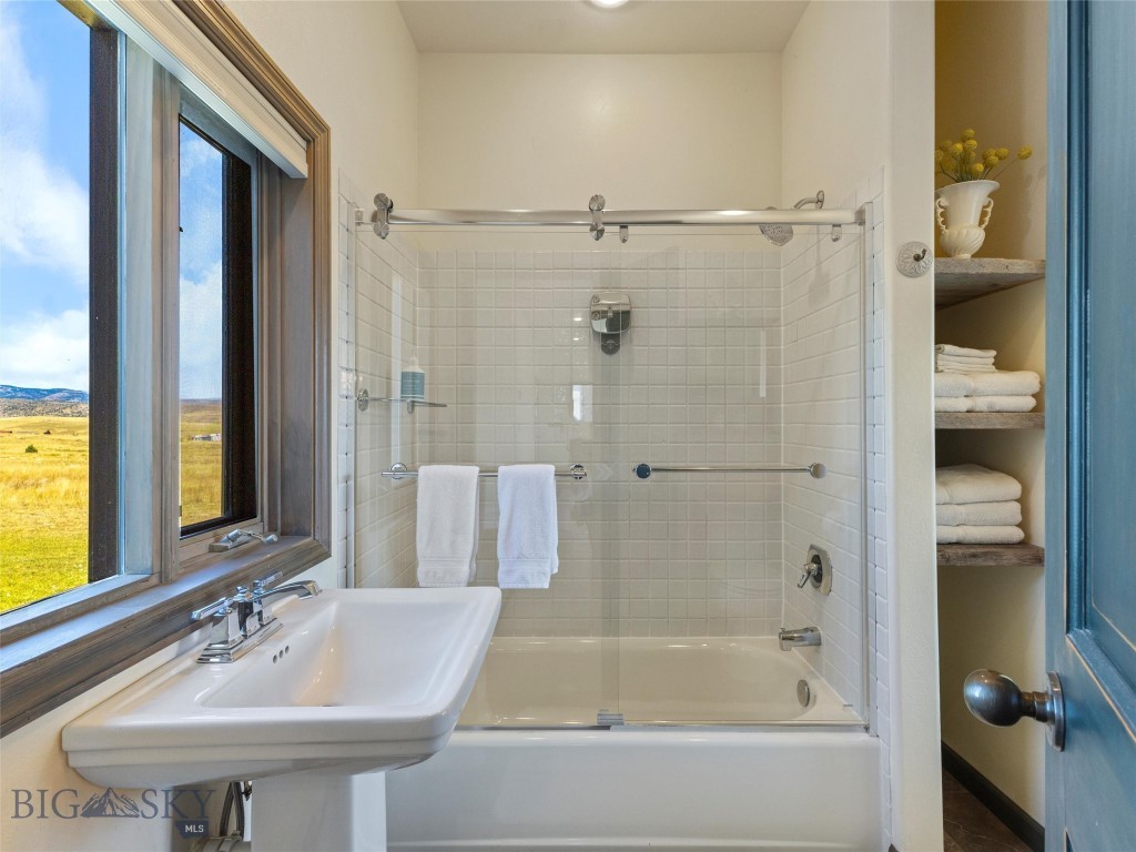 45 Wineglass Loop N Property Photo 23