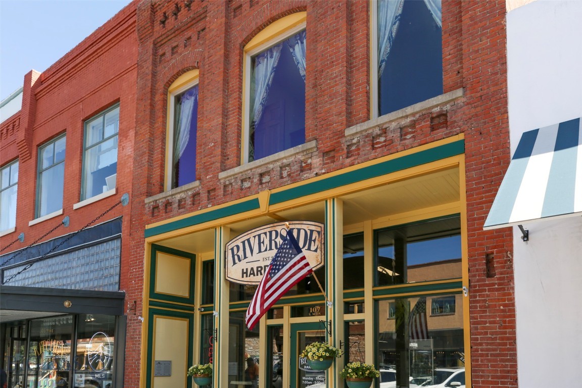 107 S Main Street Property Photo 3