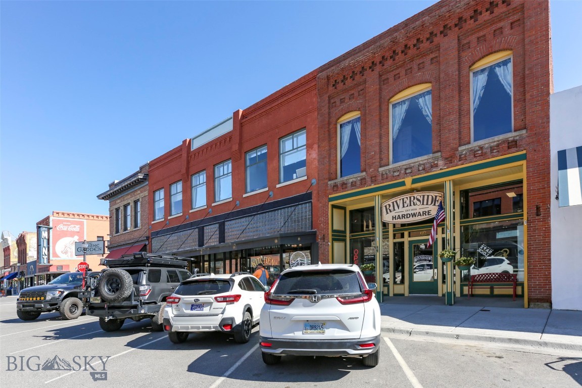 107 S Main Street Property Photo 6