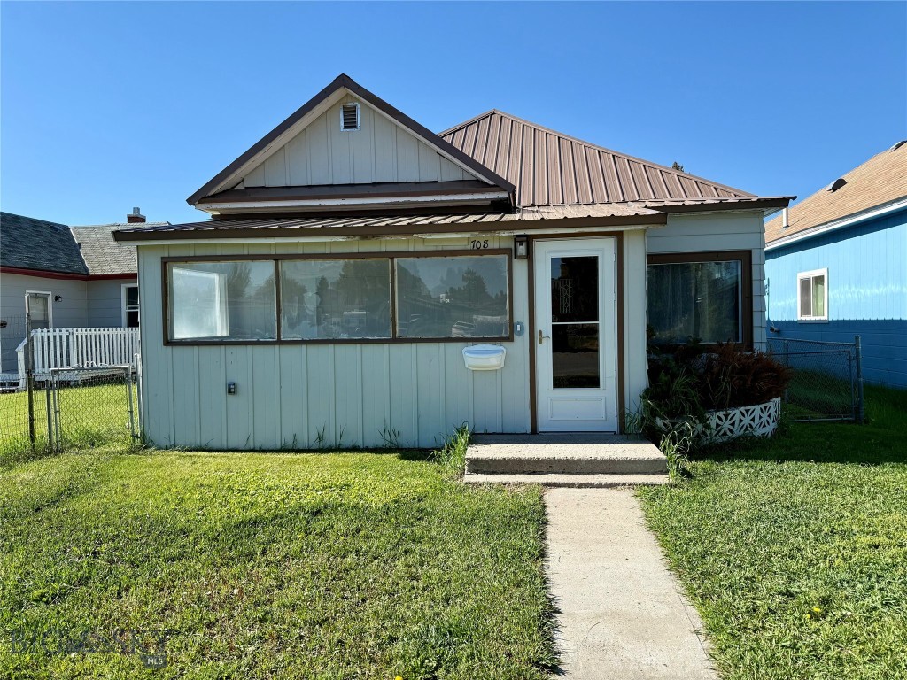 708 Texas Avenue Property Photo 1