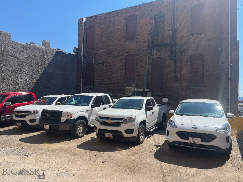 39 E Park Street Property Photo 16