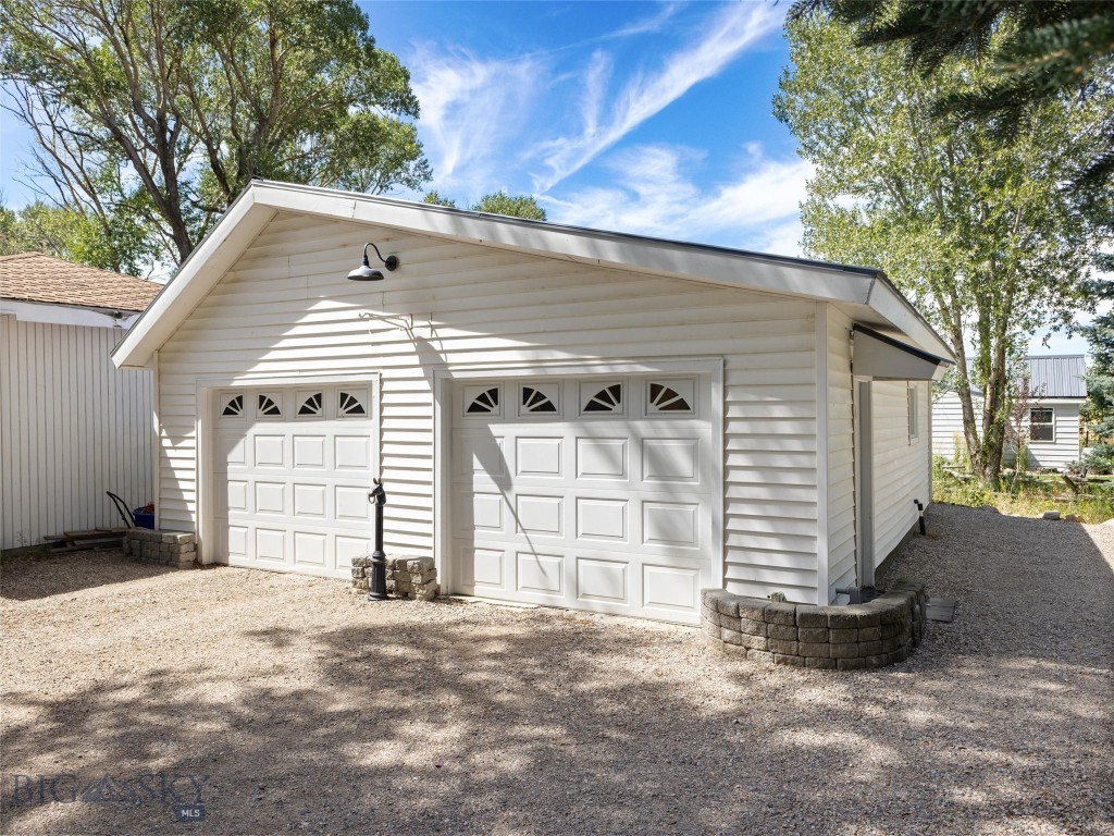 75 Jeffers Road Property Photo 33