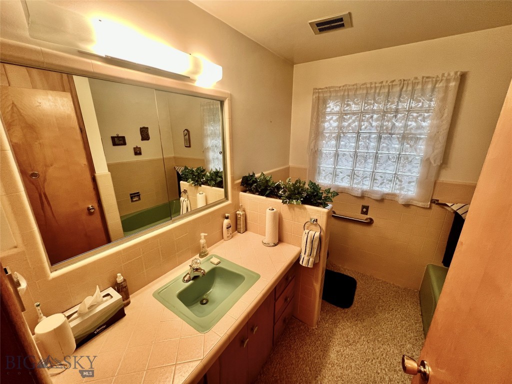 805 E Orr Street Property Photo 15