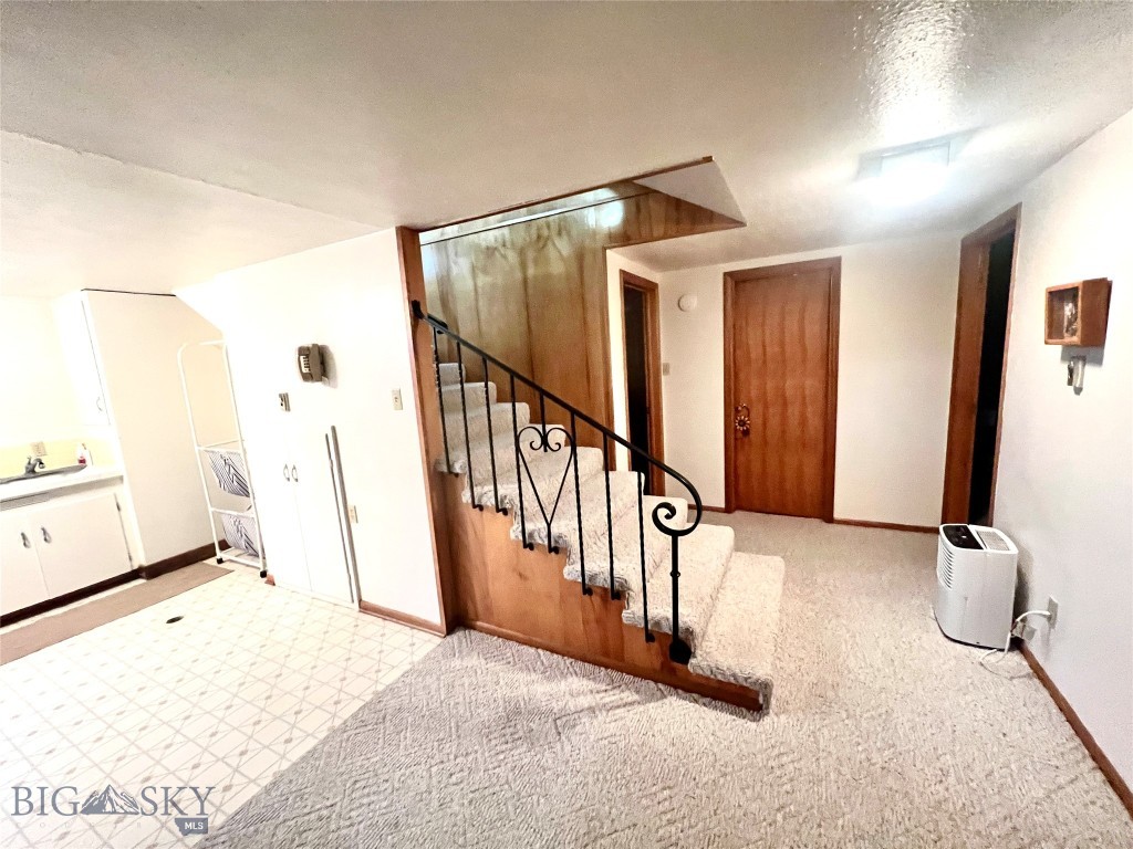 805 E Orr Street Property Photo 18