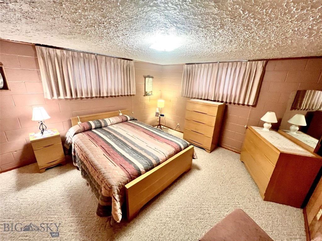 805 E Orr Street Property Photo 19