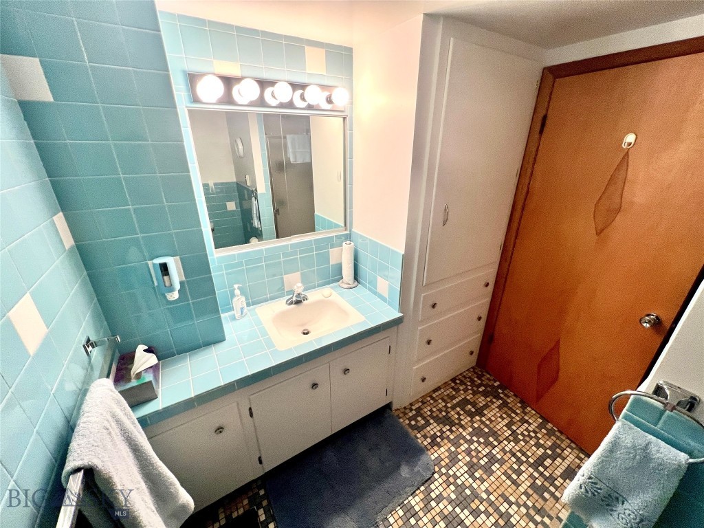 805 E Orr Street Property Photo 24