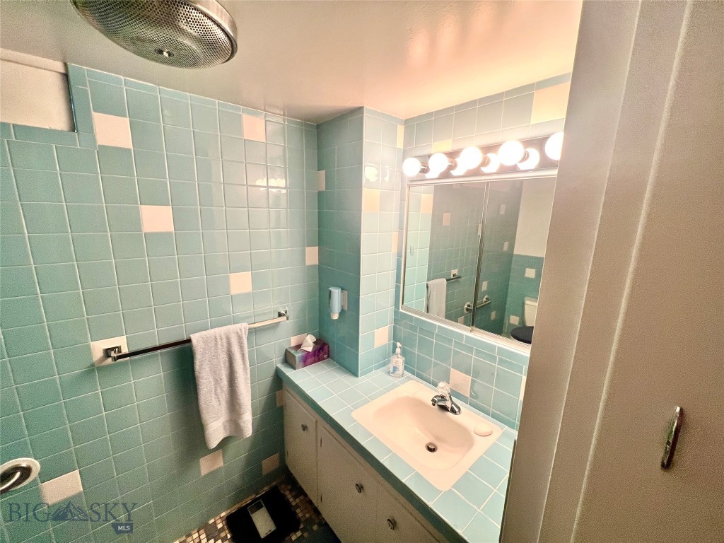 805 E Orr Street Property Photo 25