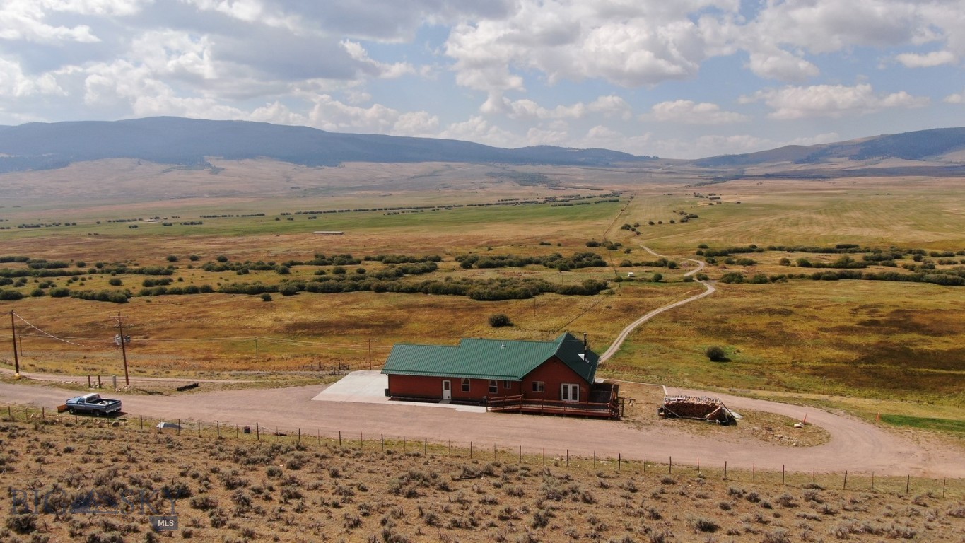2900 Pioneer Mountain Scenic Byway Property Photo 1