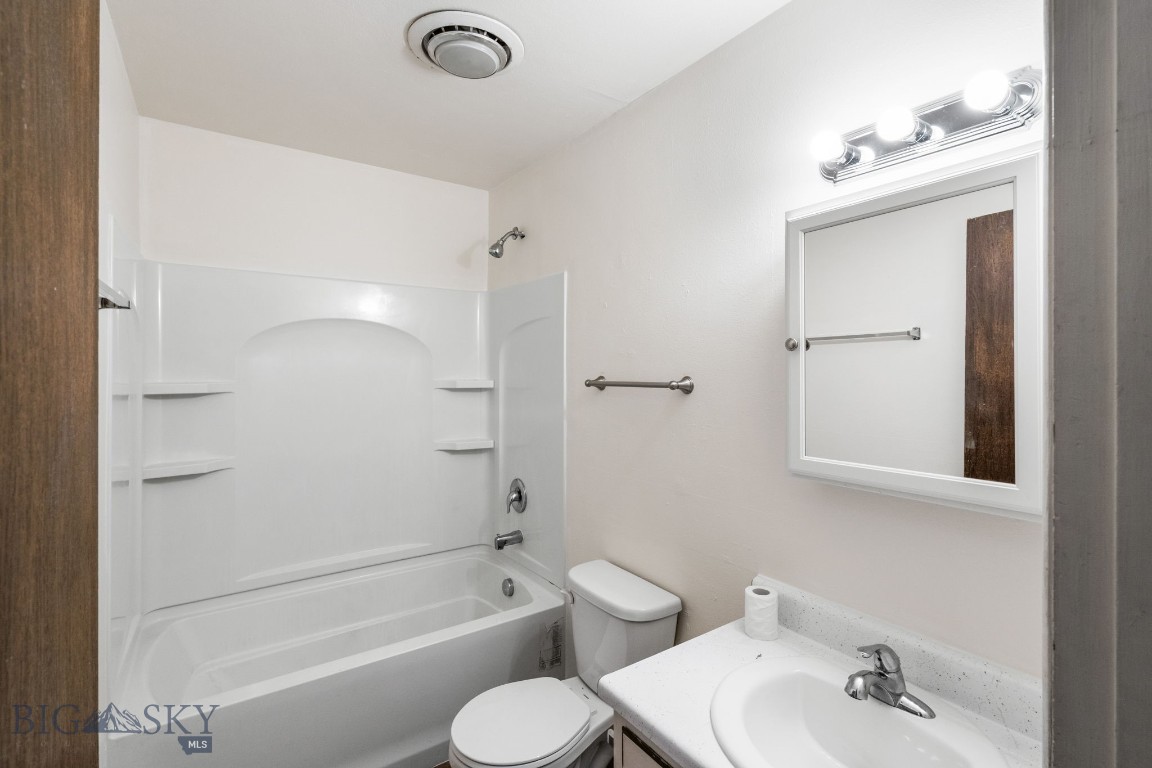 318 & 320 N 19th Property Photo 10