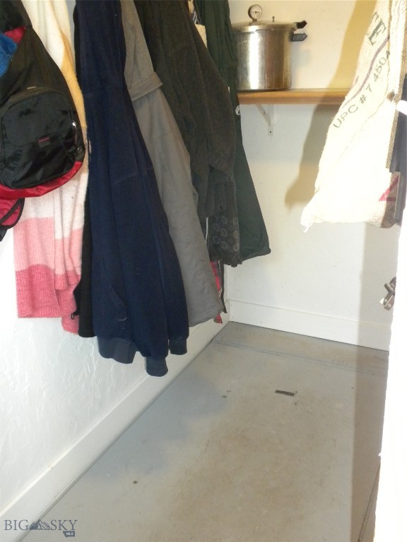 9 First Street E Property Photo 42