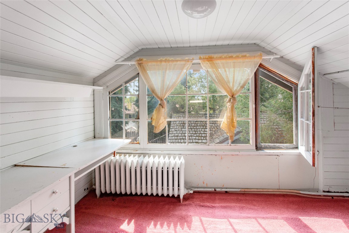 2926 Elizabeth Warren Property Photo 45