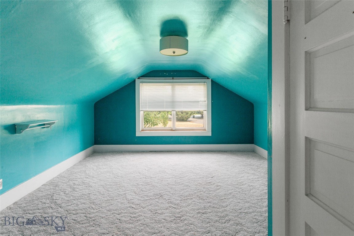 2926 Elizabeth Warren Property Photo 54