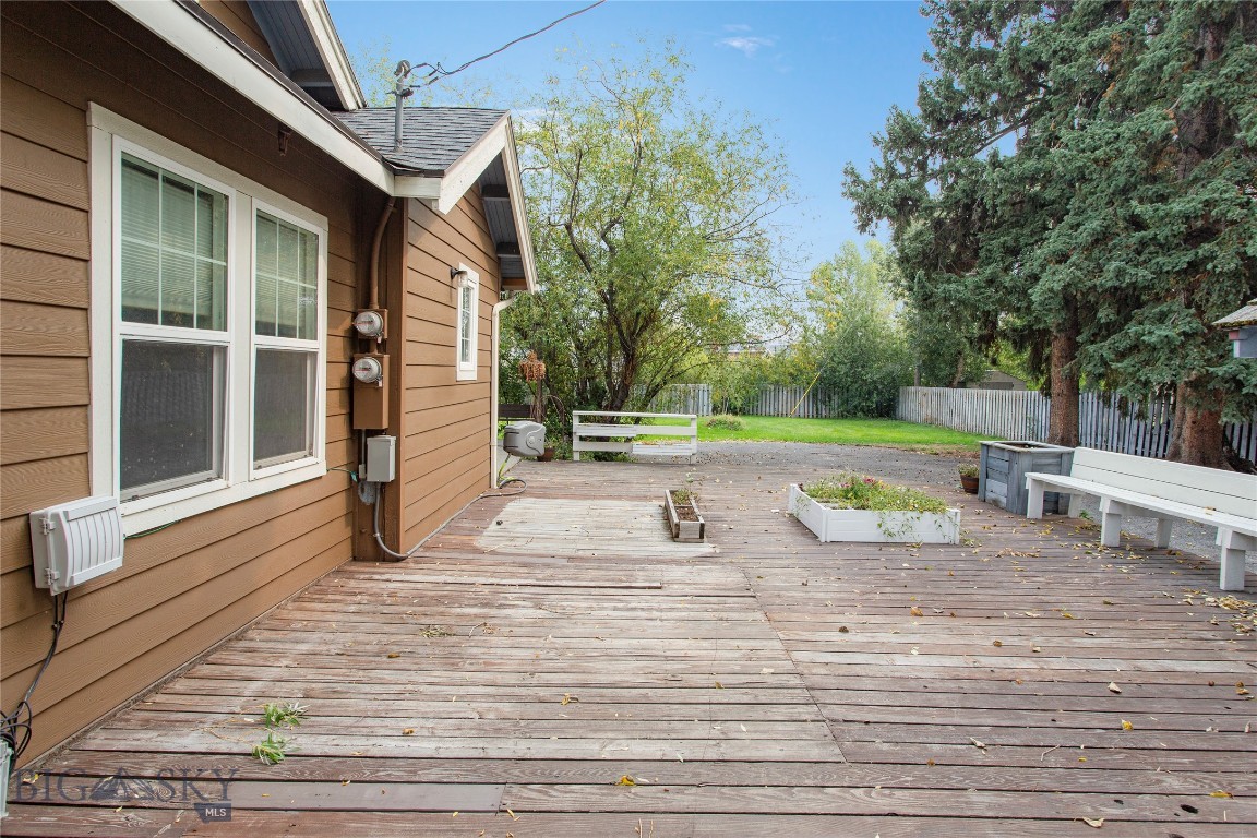 2926 Elizabeth Warren Property Photo 80