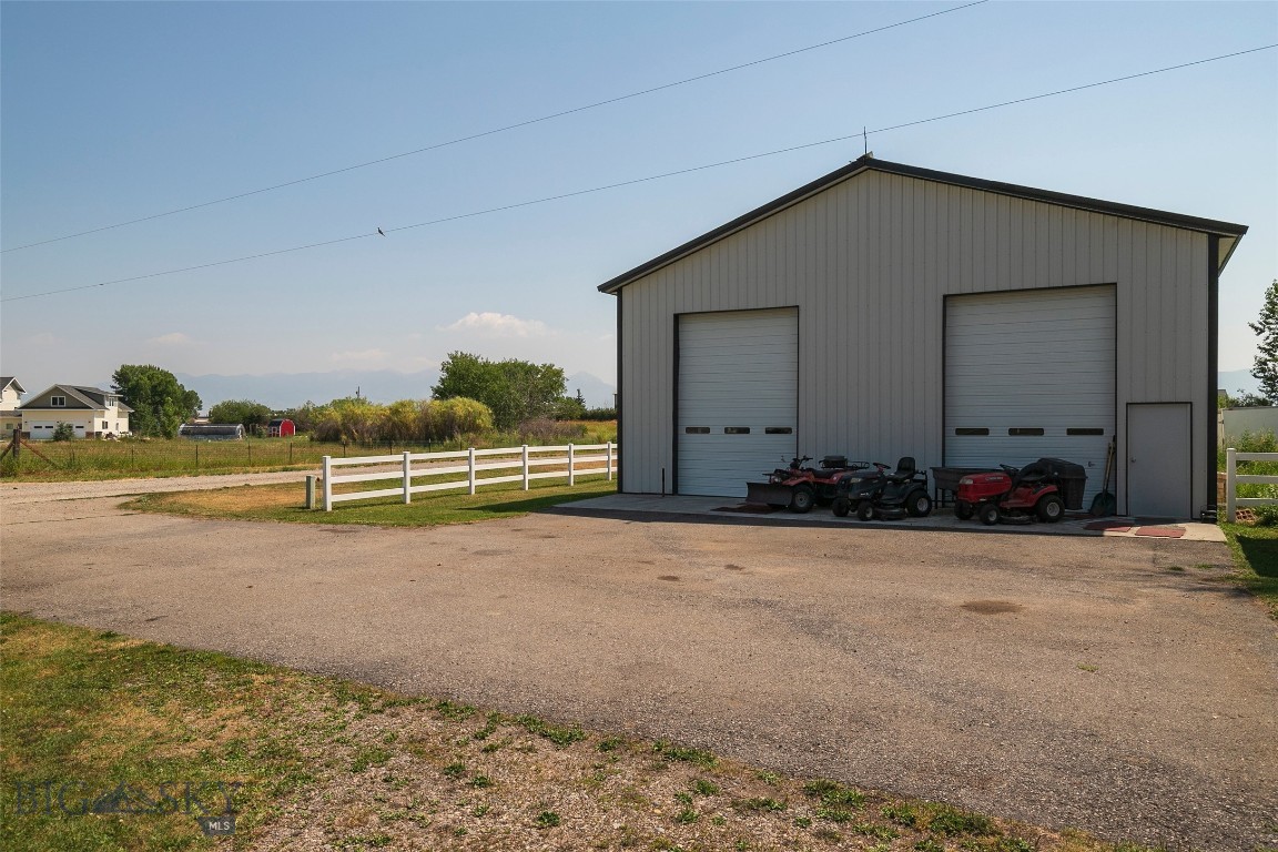 600 Parker Drive Property Photo 10