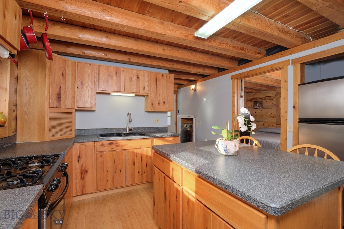 1155 &1269 Dudley Creek Road Property Photo 8