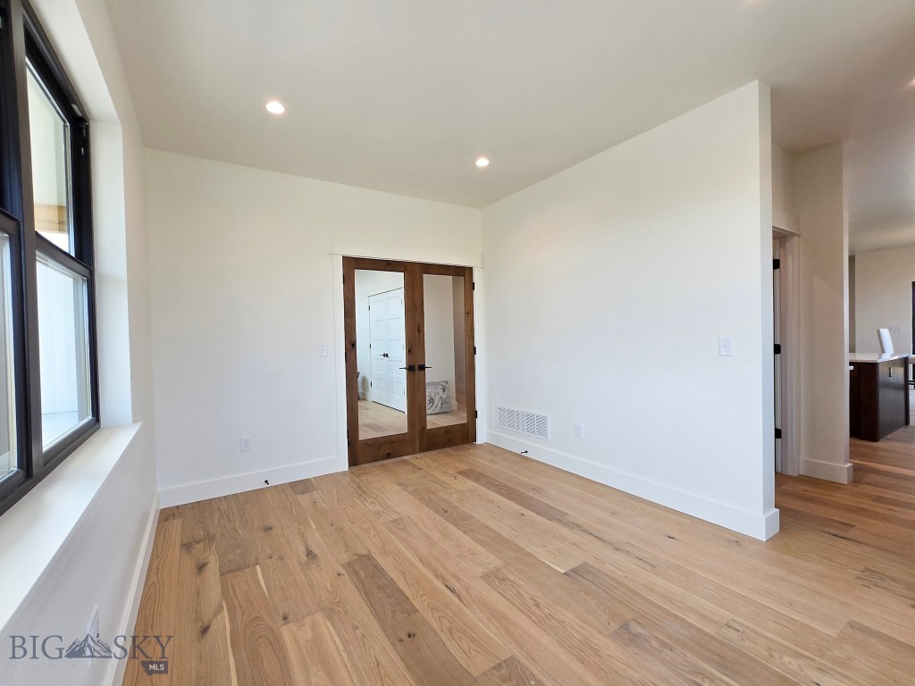 98 Rolling Prairie Way Property Photo 11