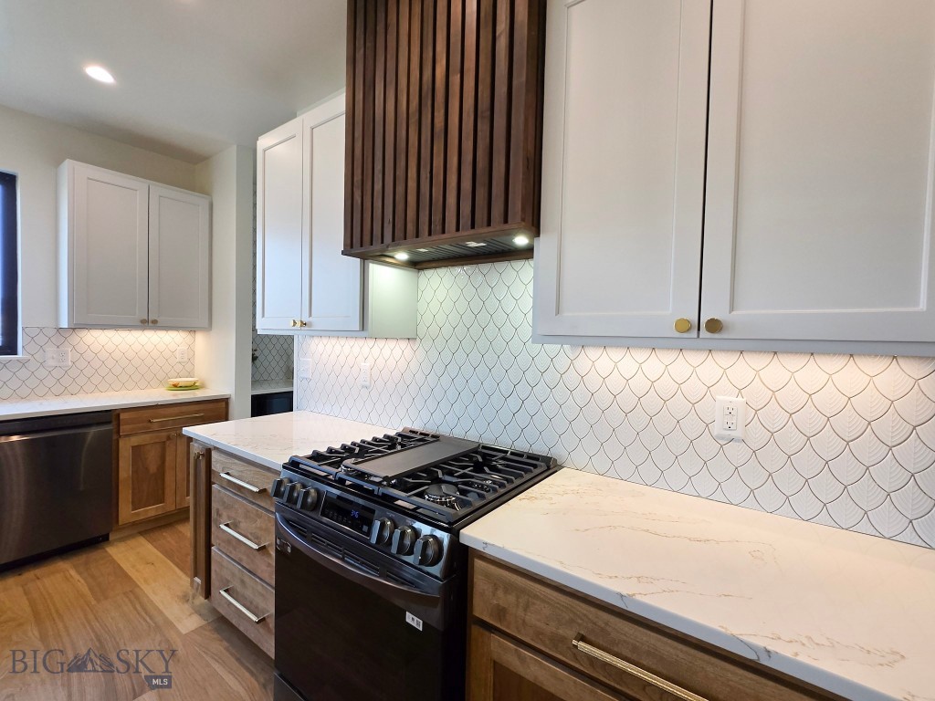 98 Rolling Prairie Way Property Photo 15