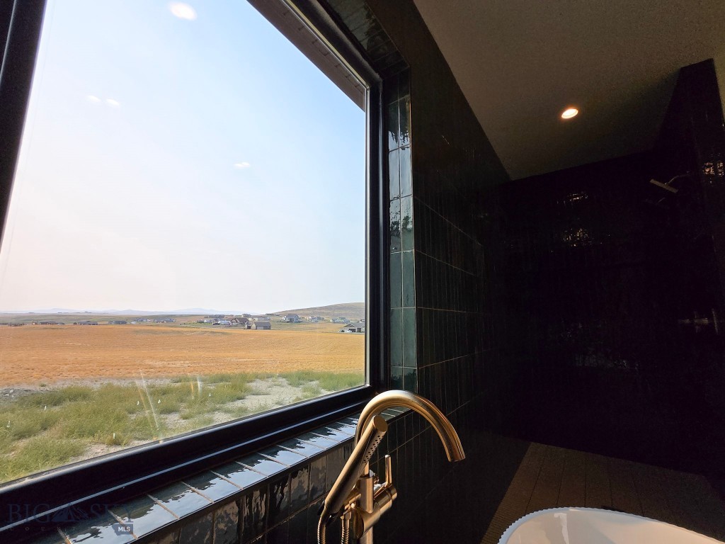 98 Rolling Prairie Way Property Photo 37