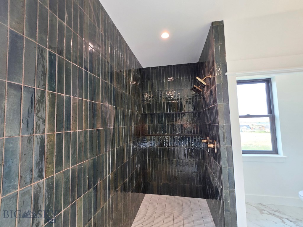 98 Rolling Prairie Way Property Photo 38