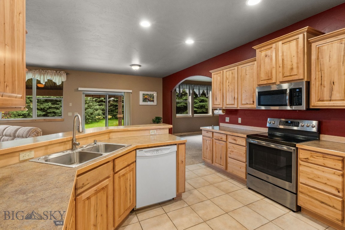 45 Painted Pony Drive Property Photo 5