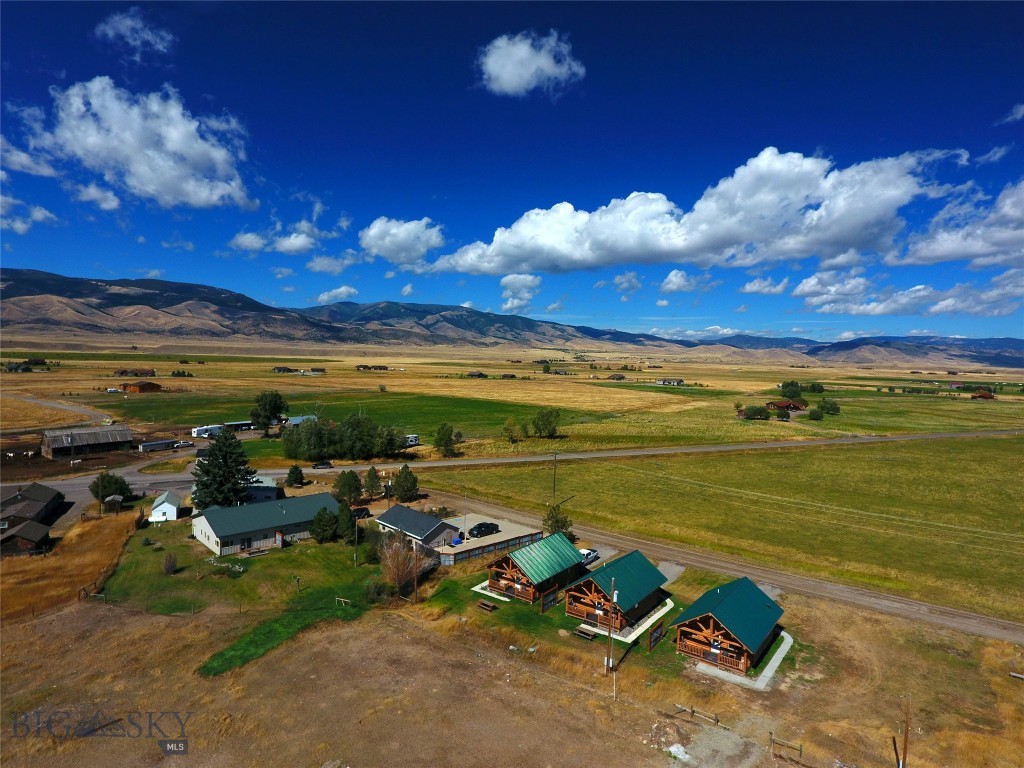 1392 E River Property Photo 1