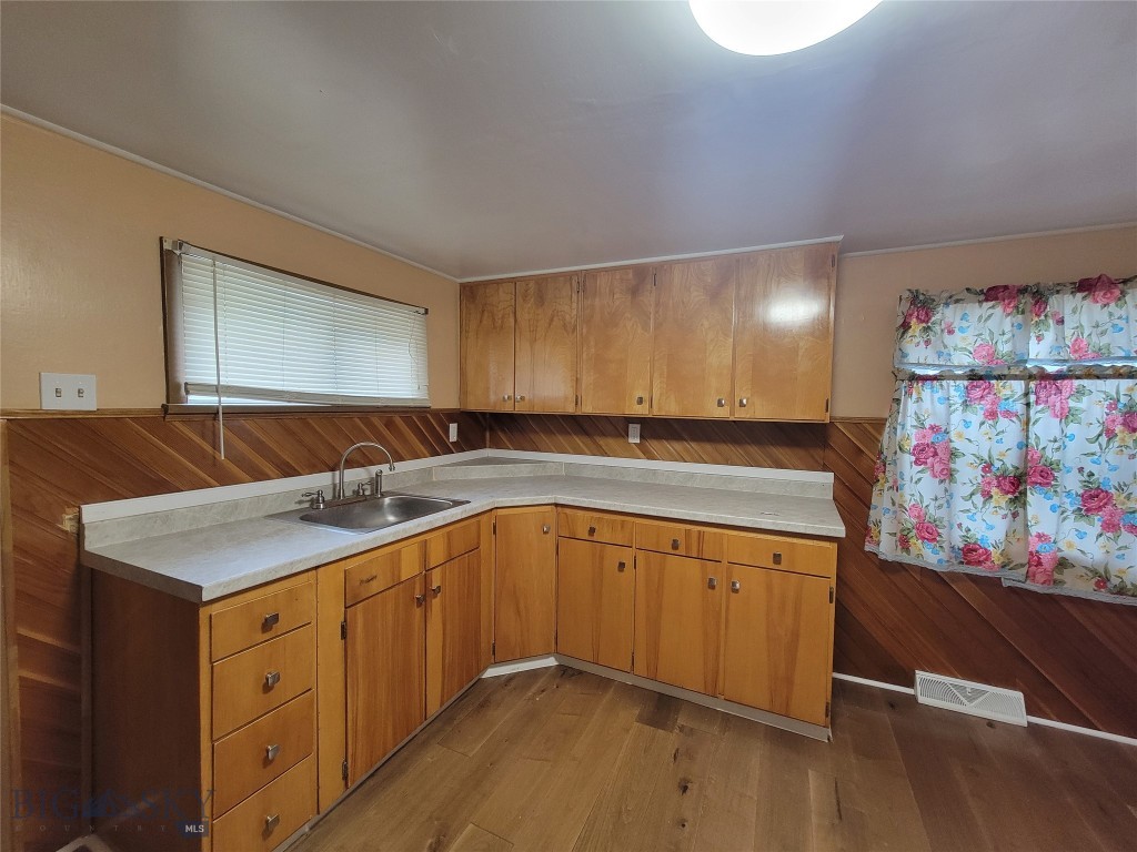 2223 Princeton Street Property Photo 8