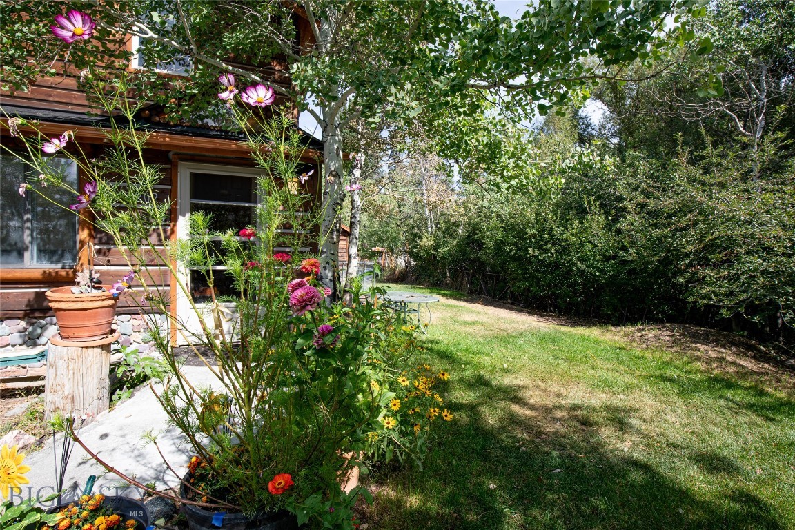 202 W Armitage Street Property Photo 45