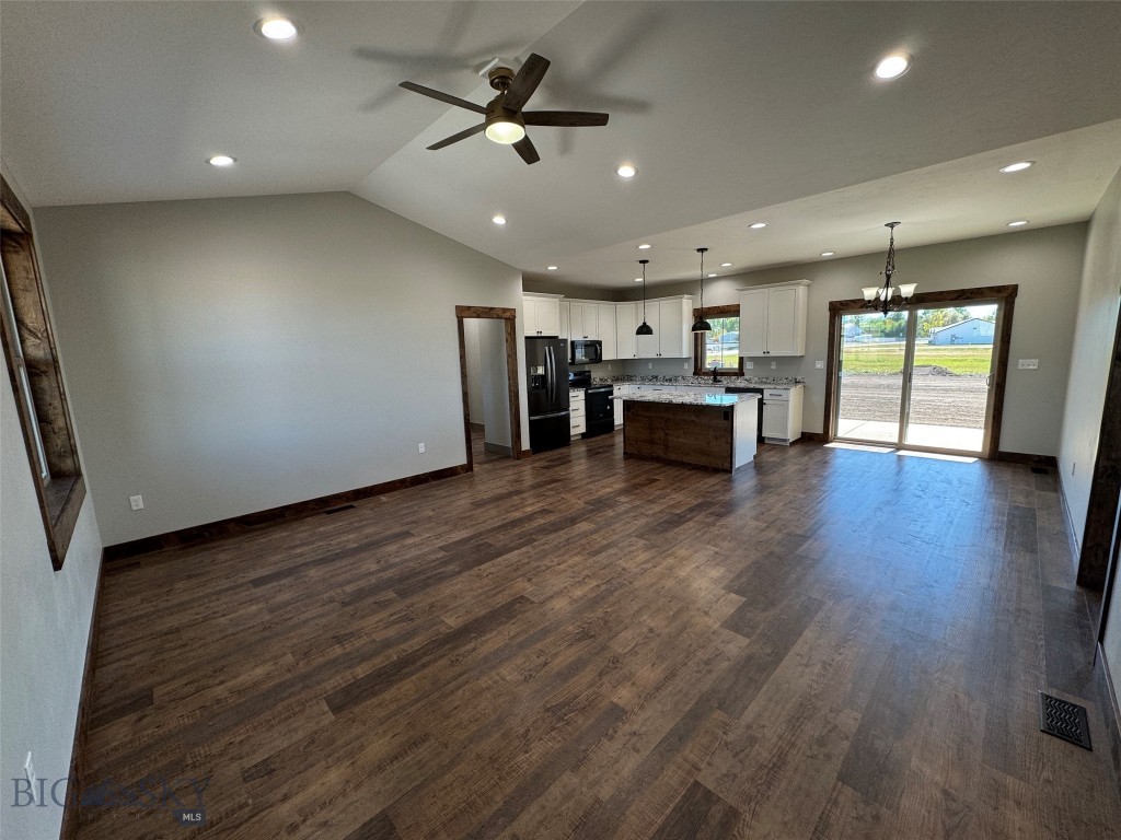 1012 Sagebrush Lane Property Photo 5
