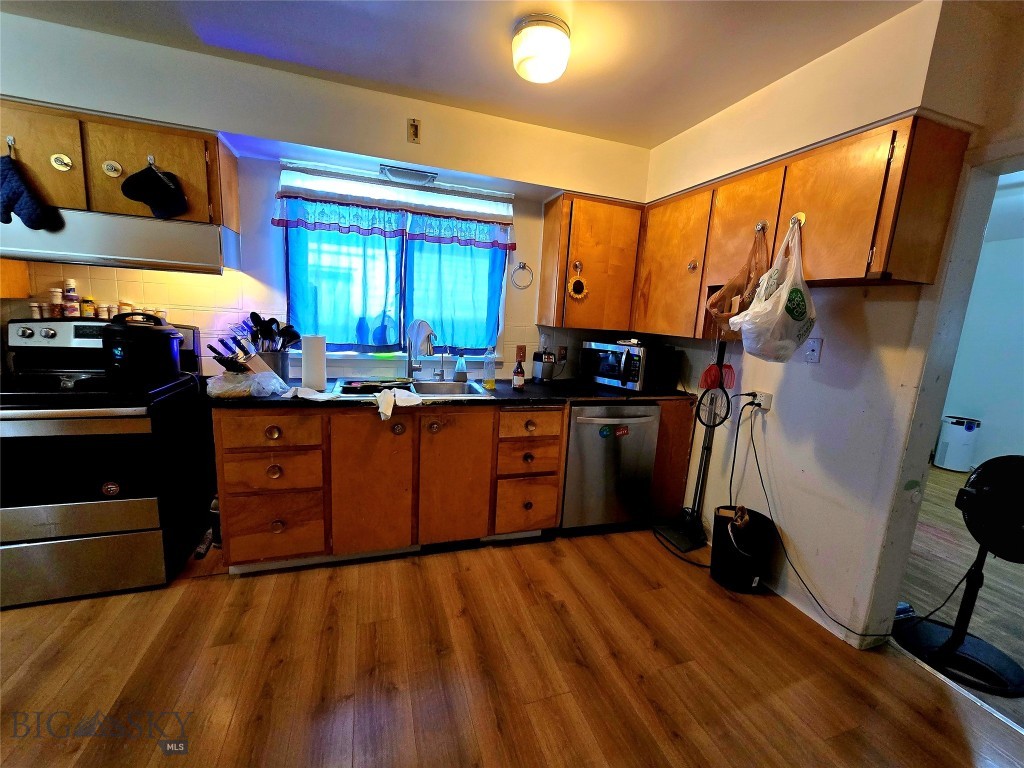504 Locust Property Photo 9