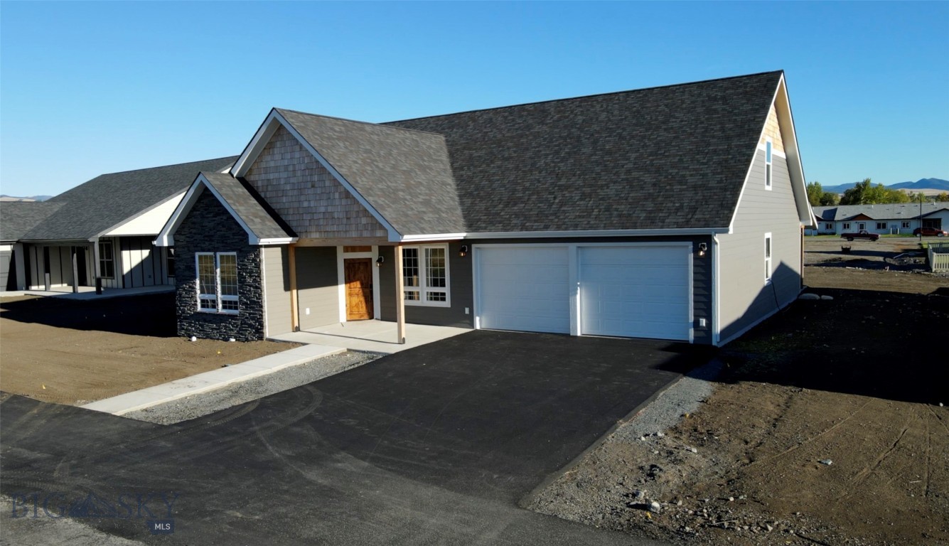 920 Sagebrush Lane Property Photo 2