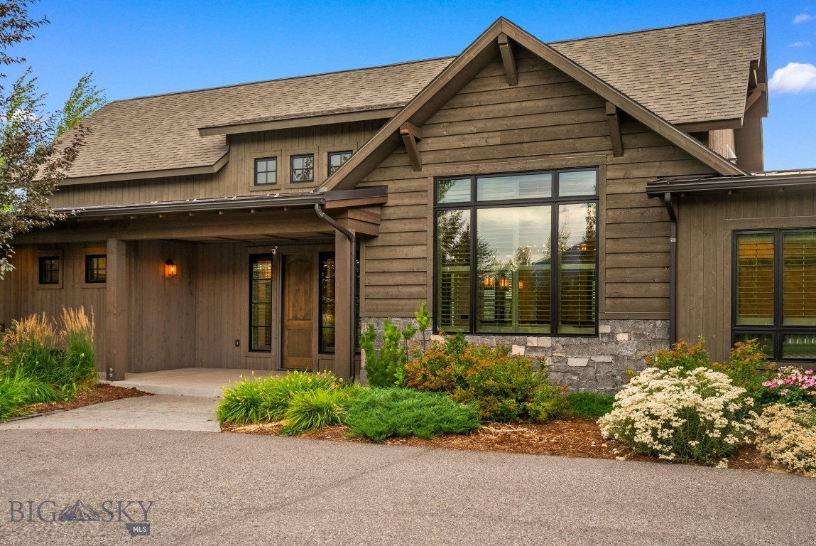 333 Churn Creek Drive Property Photo 3