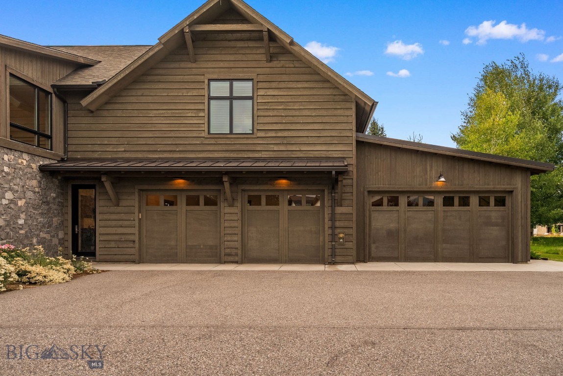 333 Churn Creek Drive Property Photo 5