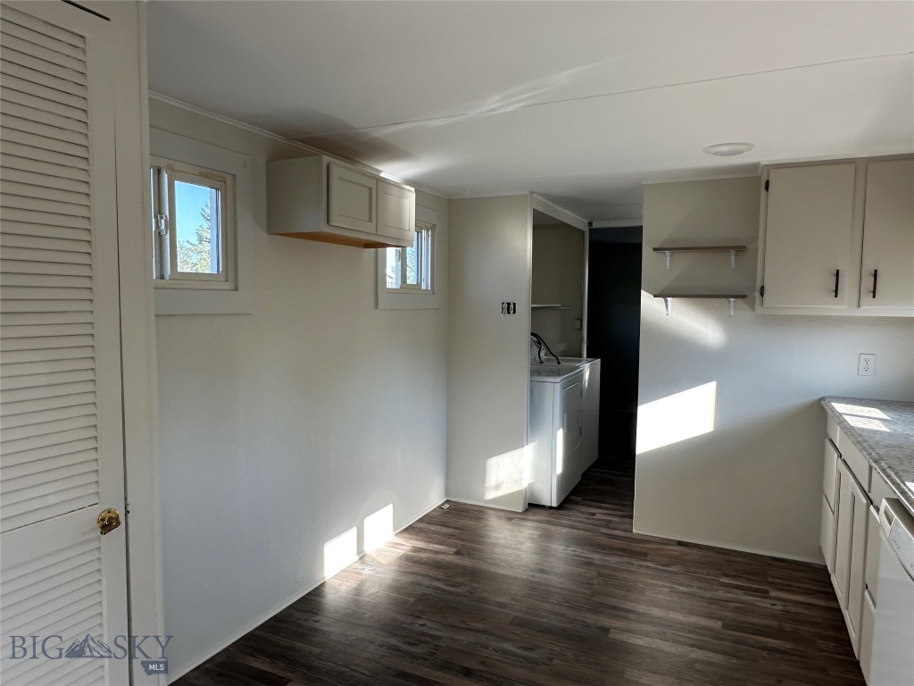 501 E Hampton Street Property Photo 4