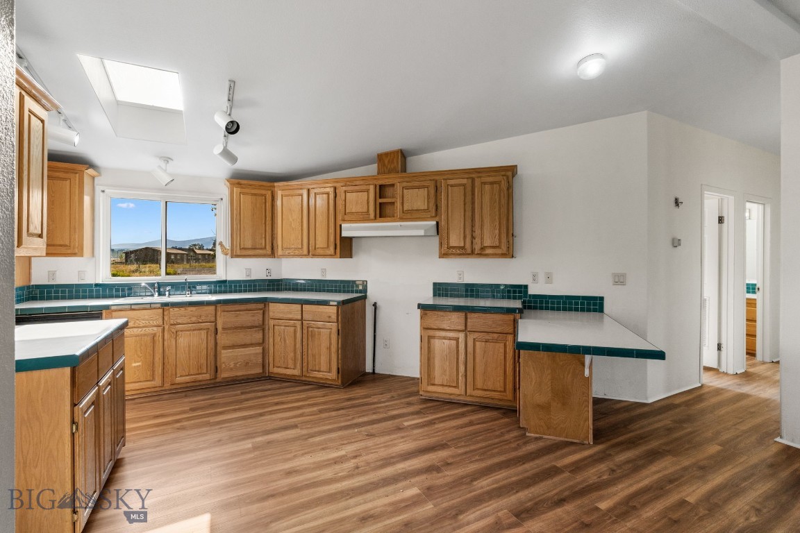 2221 Gateway South Road Property Photo 43