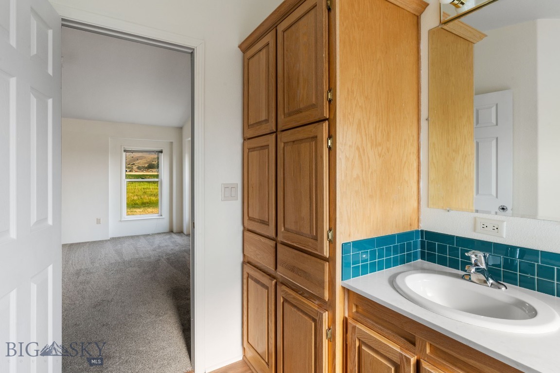 2221 Gateway South Road Property Photo 68