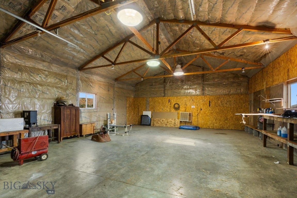 2221 Gateway South Road Property Photo 83