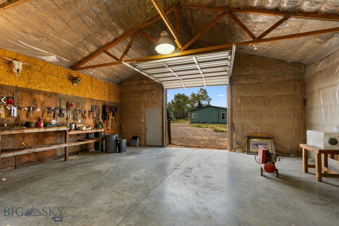 2221 Gateway South Road Property Photo 84