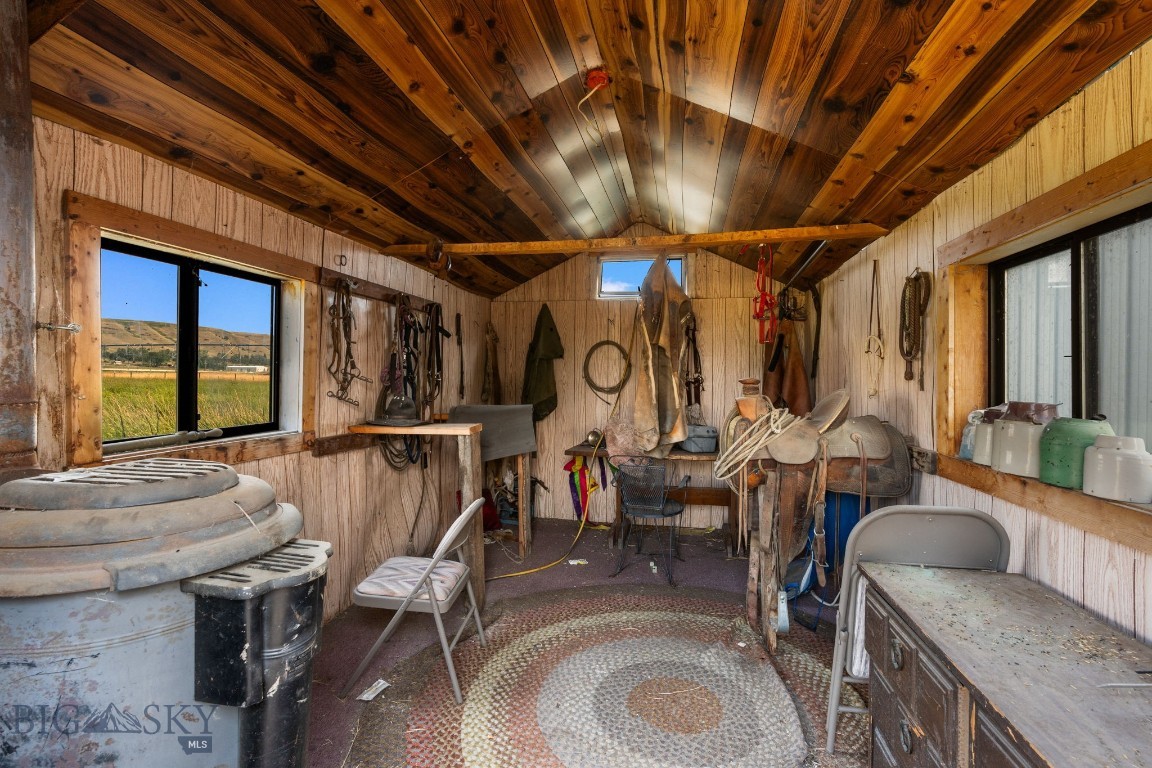 2221 Gateway South Road Property Photo 85