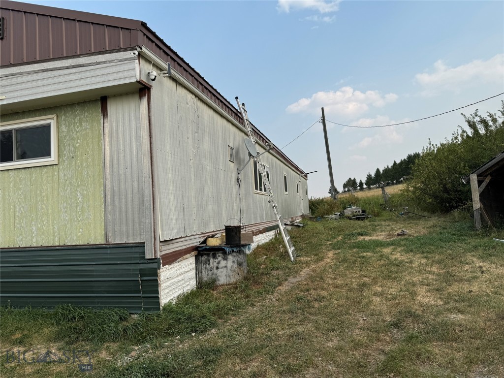 10 Forest Road South Property Photo 19