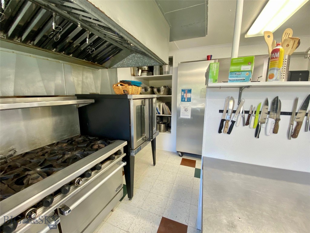 730 Granite Avenue Property Photo 10
