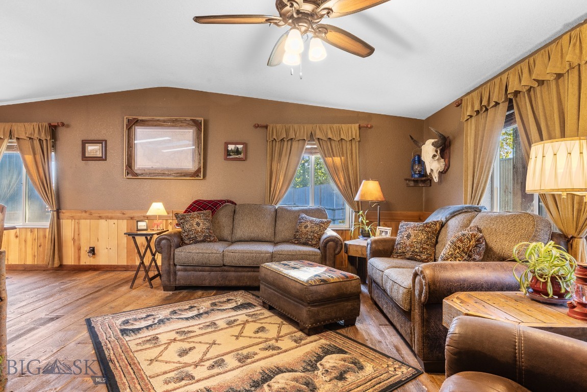 2621 Jackrabbit Lane Property Photo 15