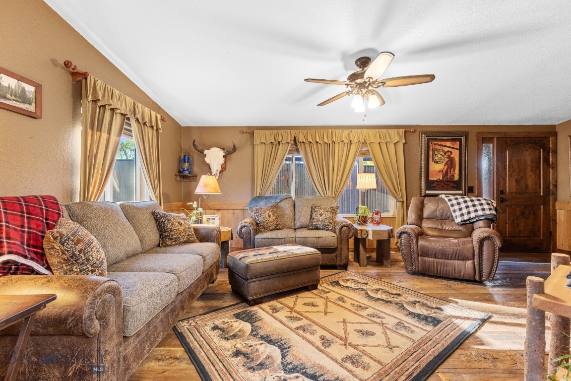 2621 Jackrabbit Lane Property Photo 17