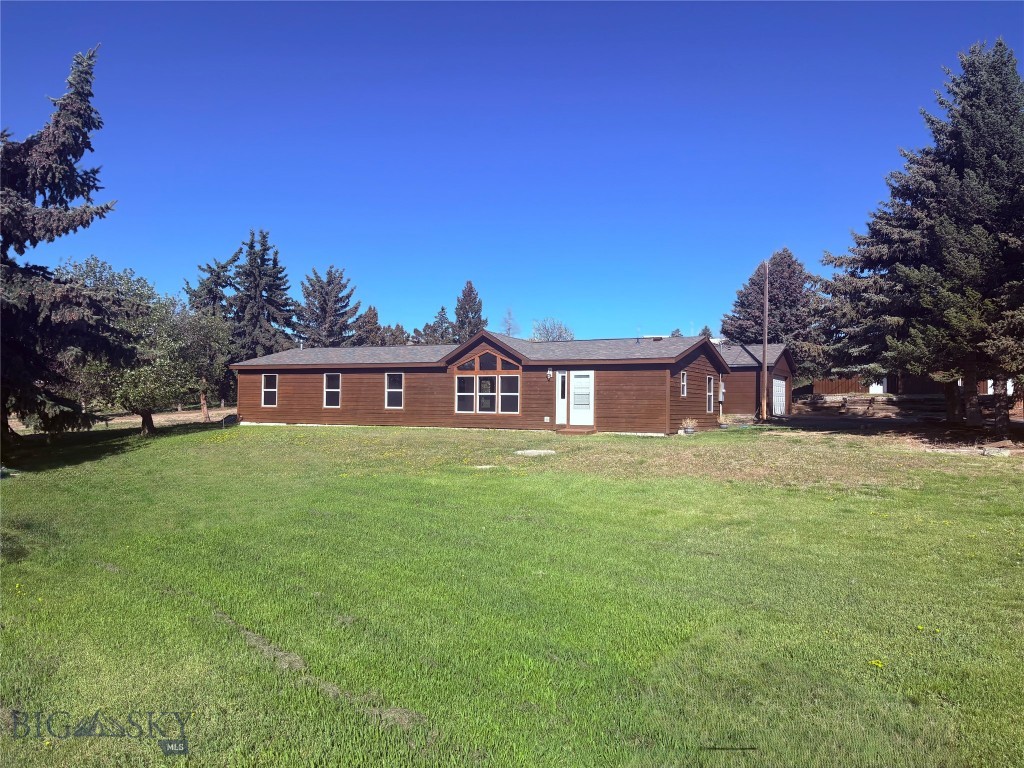 1050 Hwy 55 Property Photo 1